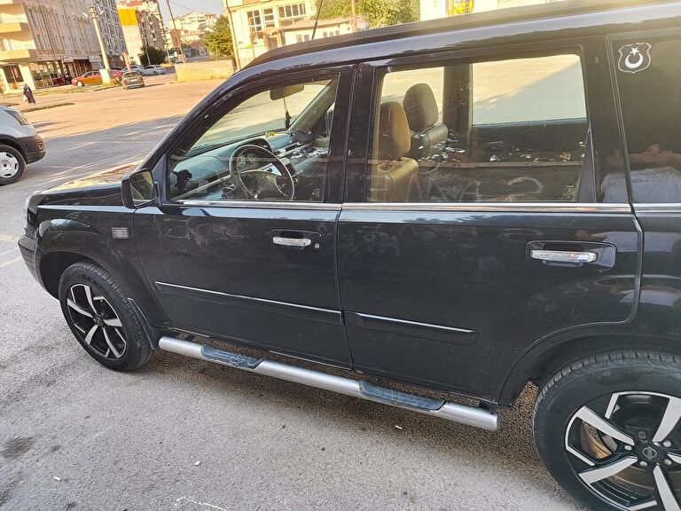 NISSAN X-TRAIL