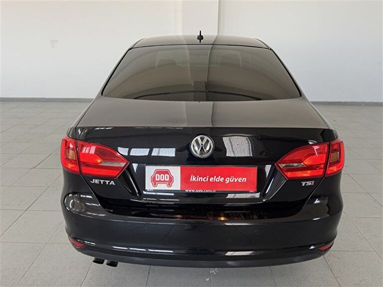 VOLKSWAGEN JETTA