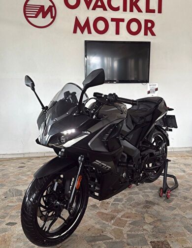 Bajaj Pulsar RS 200