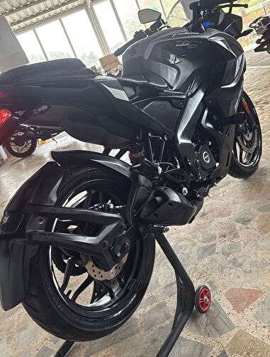 Bajaj Pulsar RS 200