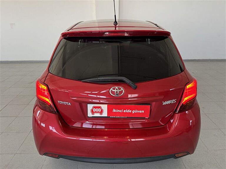 TOYOTA YARIS