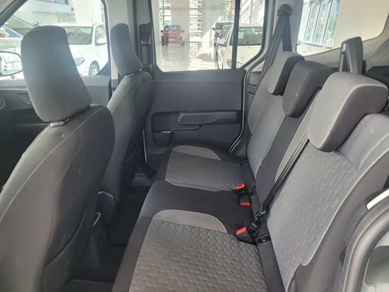 FORD TOURNEO COURIER