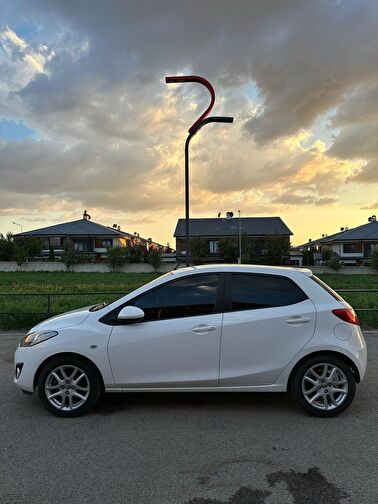MAZDA MAZDA2