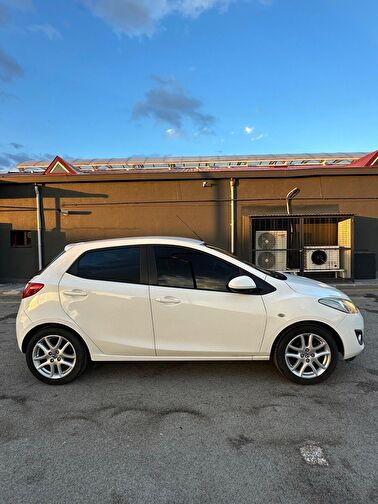 MAZDA MAZDA2