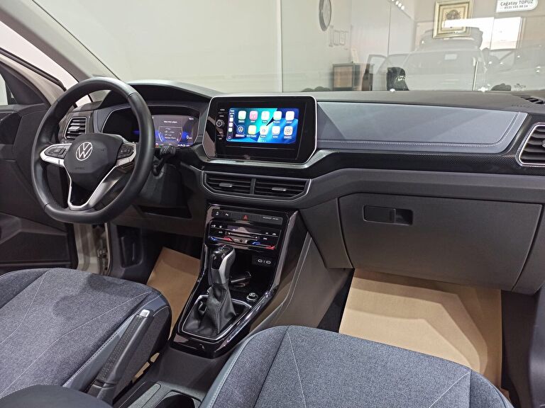 VOLKSWAGEN T-CROSS