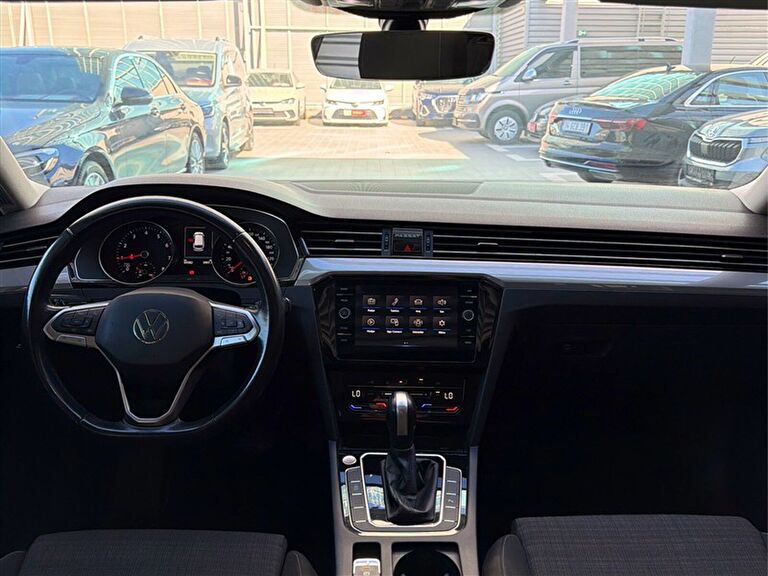VOLKSWAGEN PASSAT VARIANT