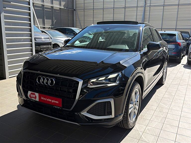 AUDI Q2
