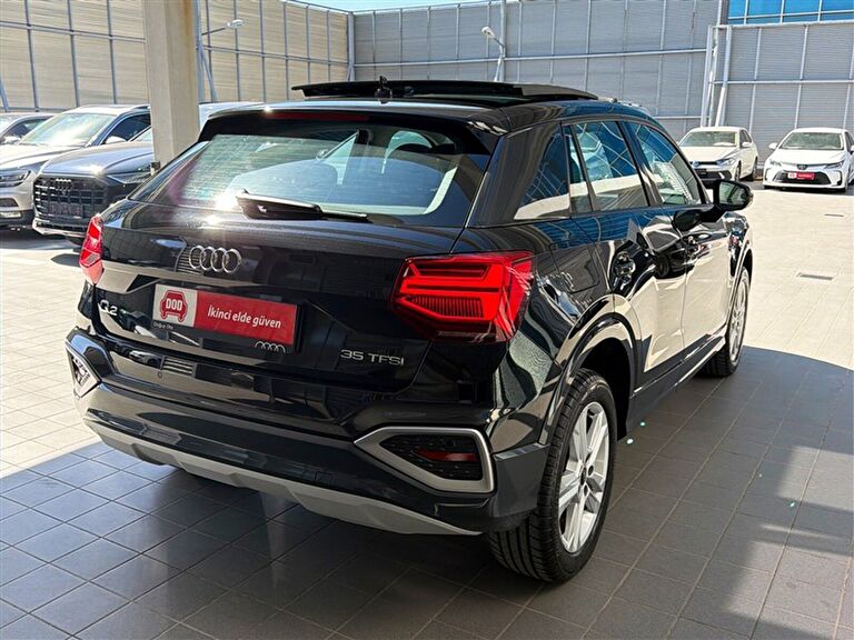 AUDI Q2