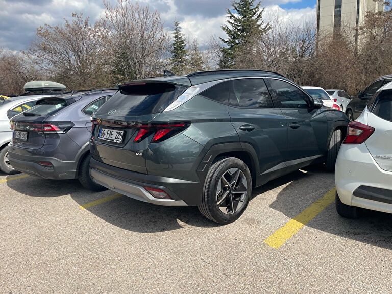 HYUNDAI TUCSON