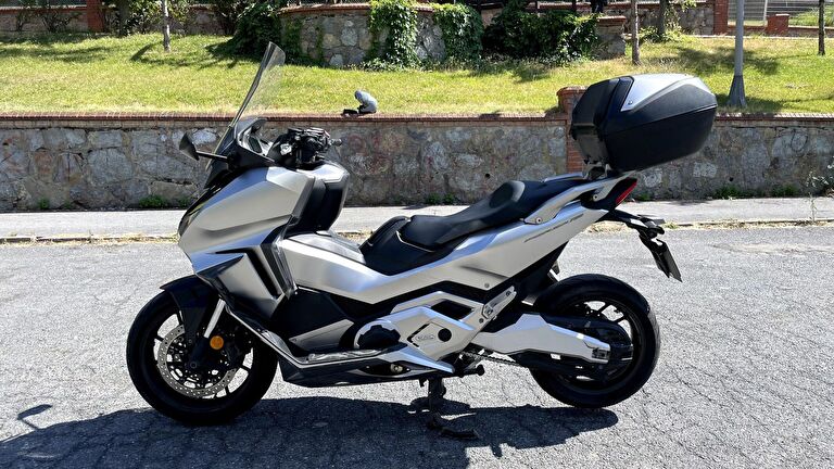 Honda Forza 750