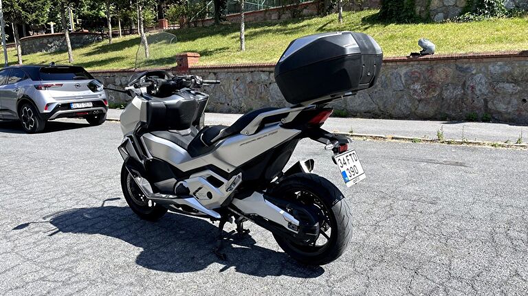 Honda Forza 750