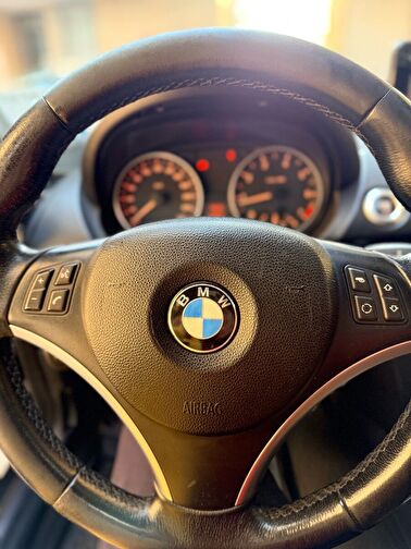 BMW 1 SERISI