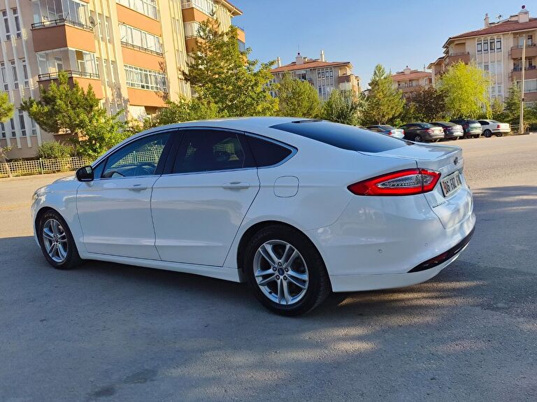 FORD MONDEO