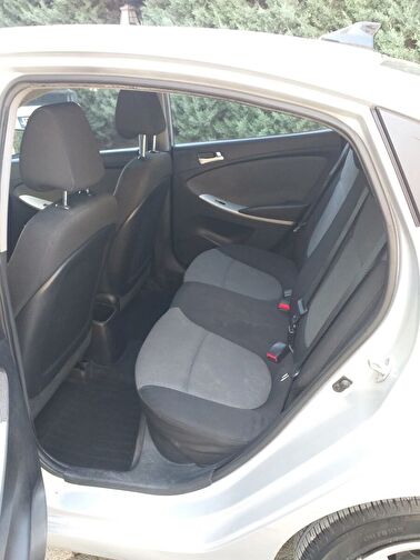 HYUNDAI ACCENT BLUE