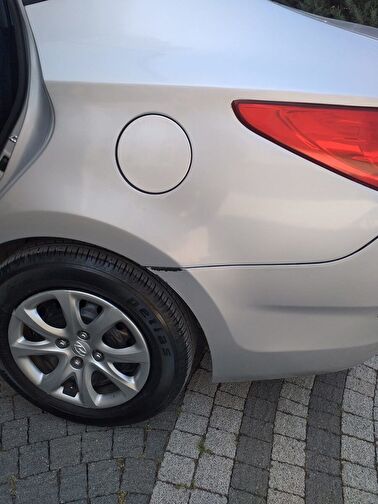 HYUNDAI ACCENT BLUE