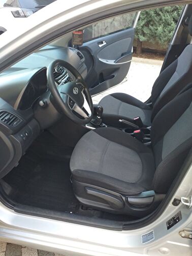 HYUNDAI ACCENT BLUE
