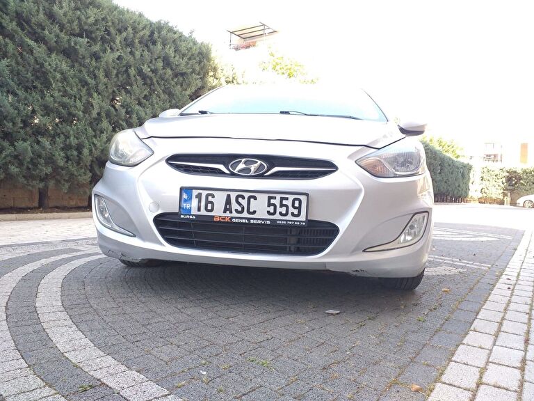 HYUNDAI ACCENT BLUE