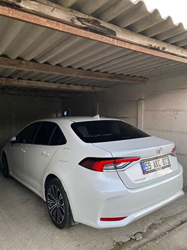 TOYOTA COROLLA