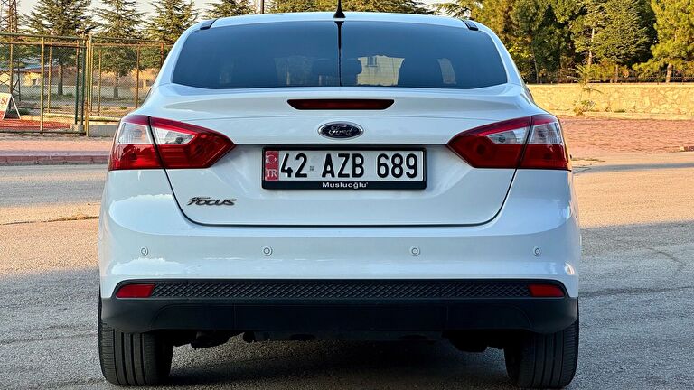FORD FOCUS