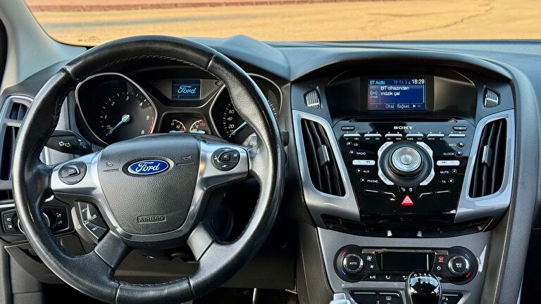 FORD FOCUS