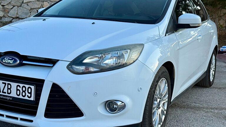 FORD FOCUS