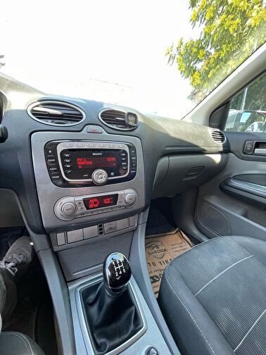 FORD FOCUS