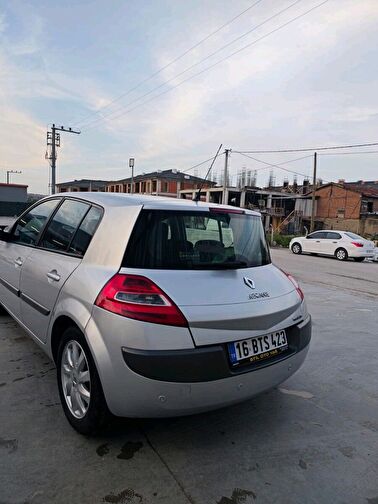 RENAULT MEGANE