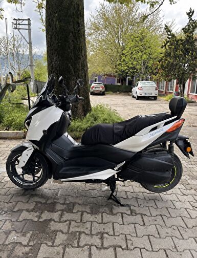 Yamaha X-Max 250 ABS