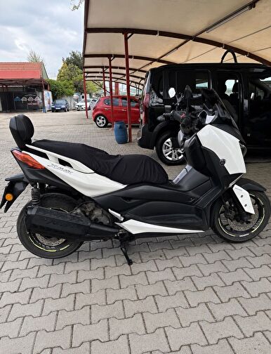 Yamaha X-Max 250 ABS