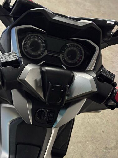 Honda Forza 250 (NSS250)