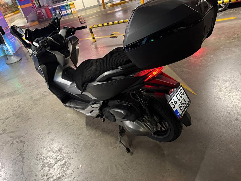 Honda Forza 250 (NSS250)
