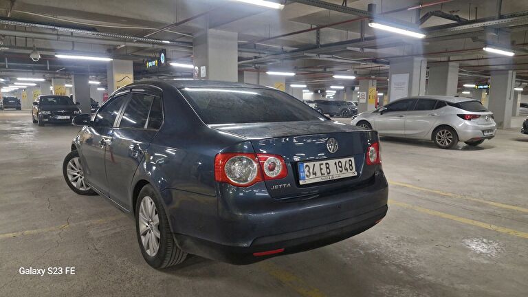 VOLKSWAGEN JETTA