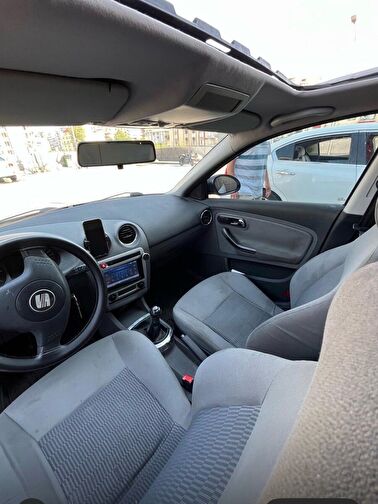 SEAT IBIZA