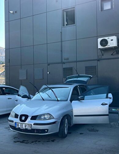 SEAT IBIZA