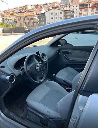 SEAT IBIZA
