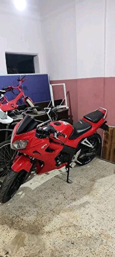 Honda CBR 125 R