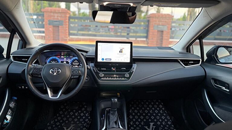 TOYOTA COROLLA