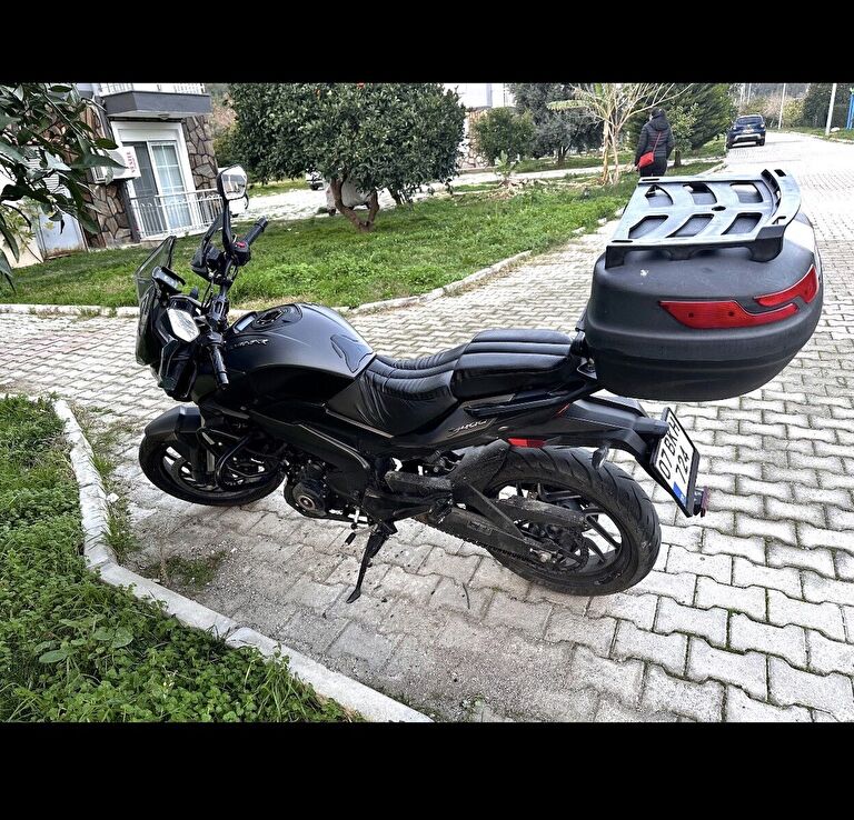 Bajaj Dominar D 400