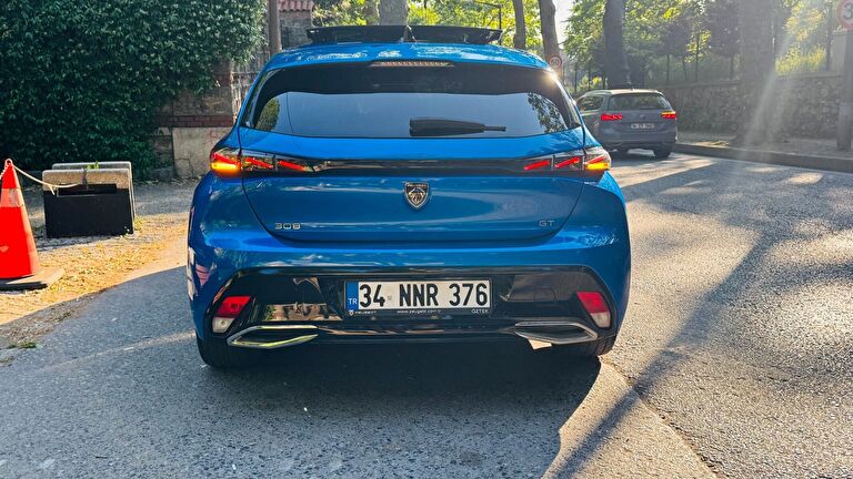 PEUGEOT 308