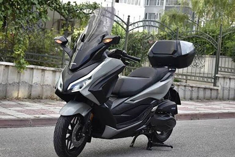 Honda Forza 250 (NSS250)