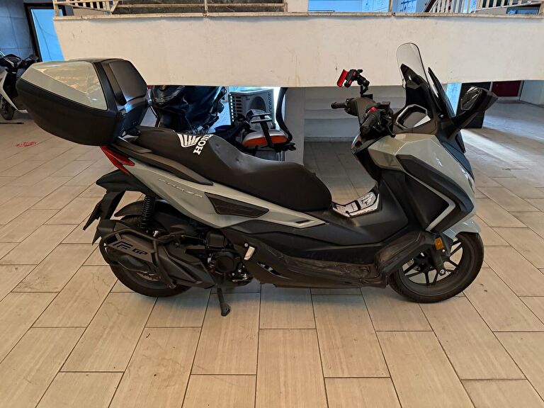 Honda Forza 250 (NSS250)
