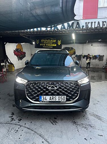 CHERY TIGGO 8
