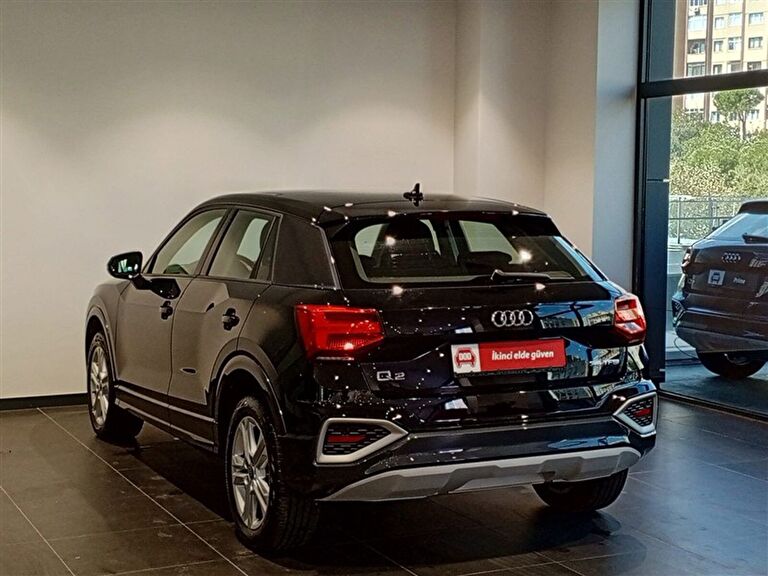AUDI Q2