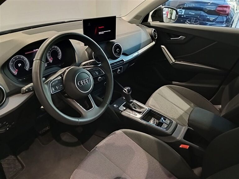 AUDI Q2