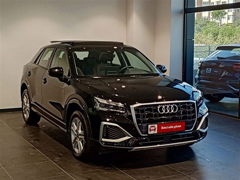 AUDI Q2