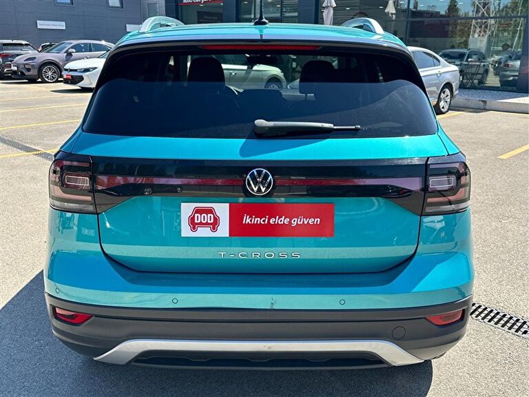 VOLKSWAGEN T-CROSS