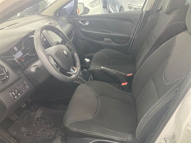 RENAULT CLIO SPORT TOURER