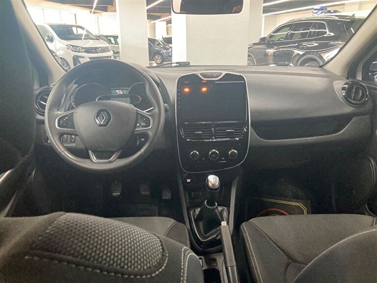 RENAULT CLIO SPORT TOURER