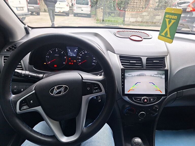 HYUNDAI ACCENT BLUE