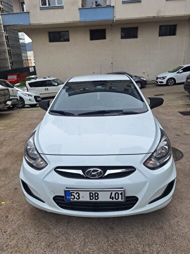 HYUNDAI ACCENT BLUE
